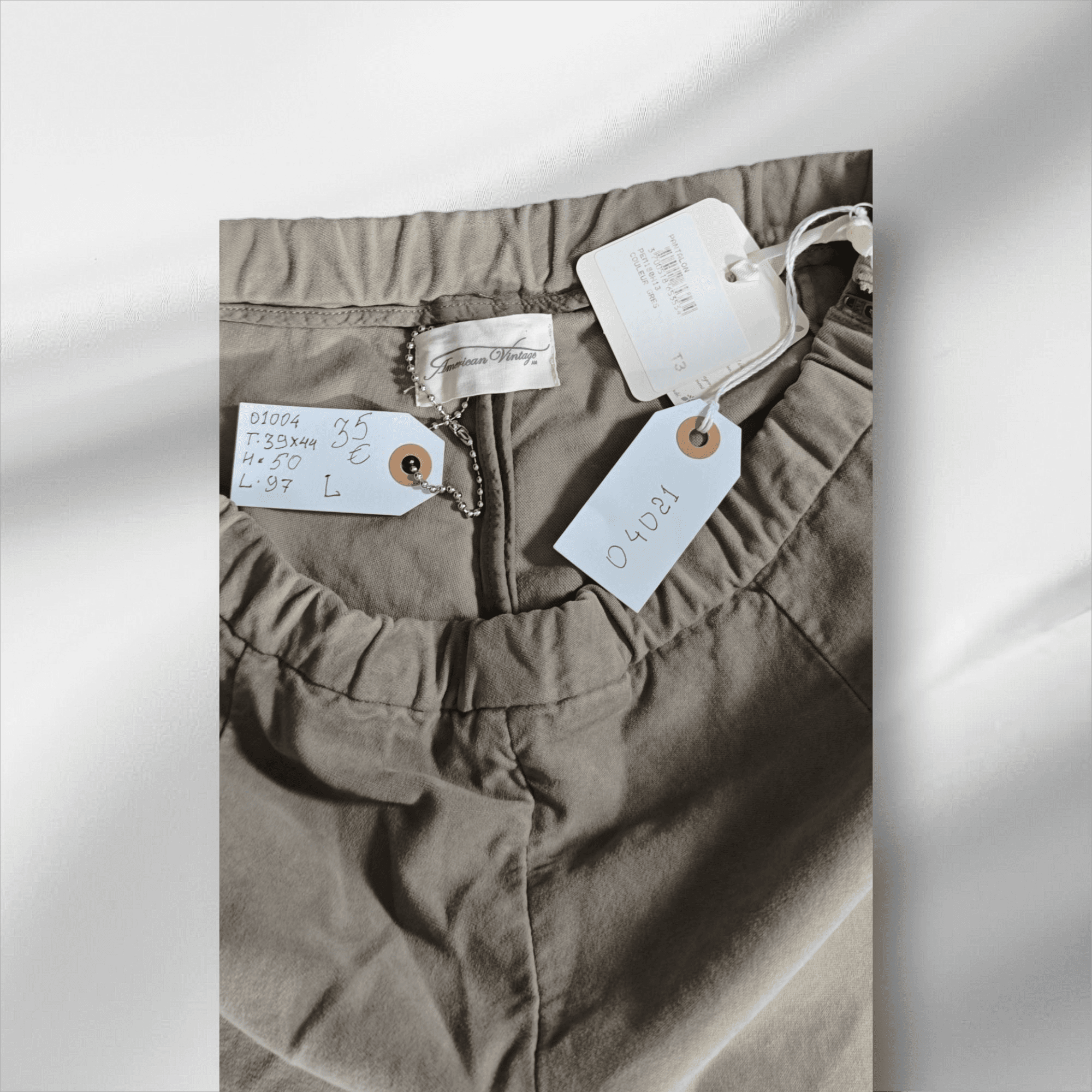 Américain Vintage – Pantalon ajusté beige taupe
